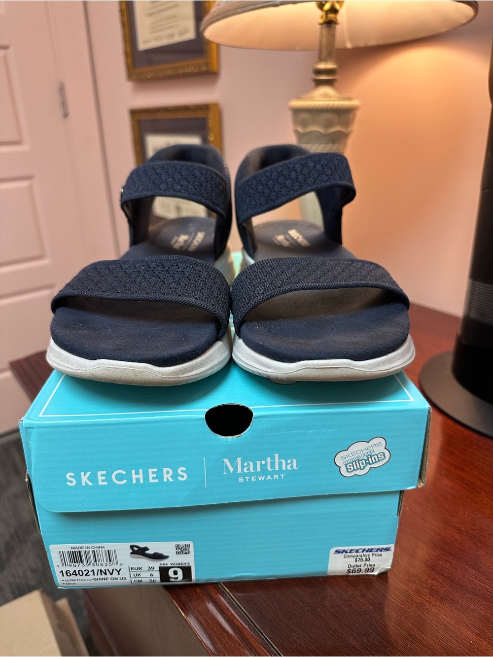 Sketchers Martha Stewart collection Navy Strappy Sandals - Picture 6 of 7